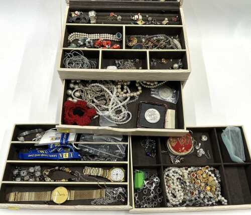 Various costume jewellery and effects, necklaces, faux pearls, other costume necklaces, large...