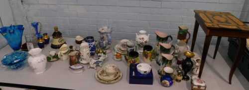 Various Murano style glassware, handkerchief vase, various other pottery and effects, vacant...