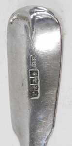 A set of three George III Irish silver tablespoons, Fiddle pattern with anchor crests, by... - 3