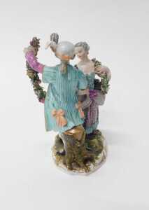 A late 19th/early 20thC Meissen porcelain figure group, of a male and female dancing, holding a... - 3
