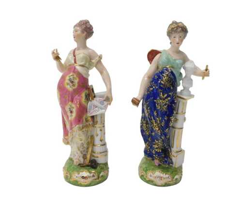An 18thC Derby porcelain style figure, of a lady in flowing robes, decorated predominantly in...