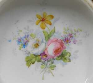 An early 19thC Sevres porcelain box, of circular form, the hinged lid expertly decorated with a... - 6
