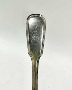 A Victorian comprehensive cutlery set, to include tablespoons, forks, teaspoons, ladles, etc.,... - 2