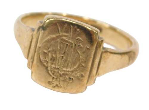 A 9ct gold signet ring, the rectangular initialled panel bearing the initials ADO, on stepped...
