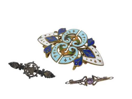 Two silver brooches and an enamel buckle, comprising an Edwardian sweetheart silver brooch, 4cm...