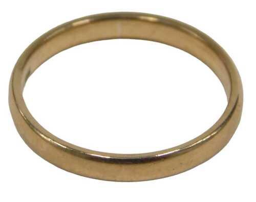A 9ct rose gold wedding band, of plain design, 3mm width, Birmingham 1984, ring size Q&frac12;, 2.5g.
