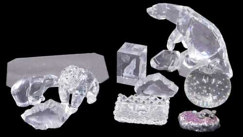 Various Swarovski crystal, polar bear on stand, 11cm high, other crystal glassware, etc. (a...