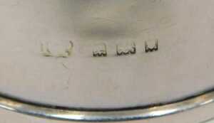 Various napkin rings, a chased example, another plain, a D end example, Birmingham 1948, 5cm... - 9