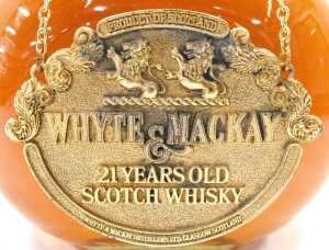 A bottle of White & Mackay twenty-one year old Scotch whisky, in case, with scroll. - 3