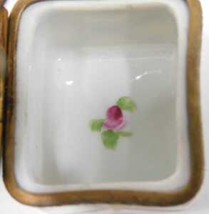 A 20thC Dumont French enamel porcelain miniature perfume bottle box, of rectangular form,... - 11