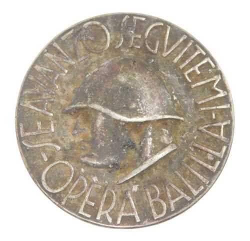 An Italian Seavanzo Segvitem Opera Balilla medallion, 4cm diameter.