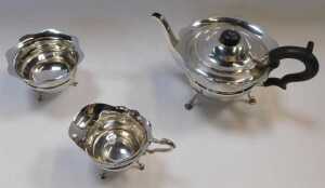 An early 20thC silver three-piece tea service, comprising teapot, milk jug and sugar bowl, each... - 2
