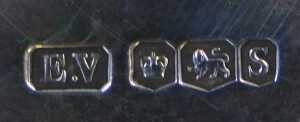 Two Elizabeth II silver ashtrays, of square canted form, each with engine-turned decoration,... - 4