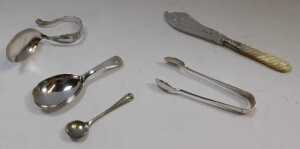 A group of small silver, to include a George III silver caddy spoon, London 1782, a pair of... - 2