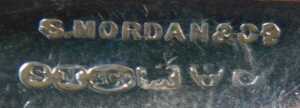 A group of small silver, comprising a late Victorian silver cheroot holder, of plain form,... - 3
