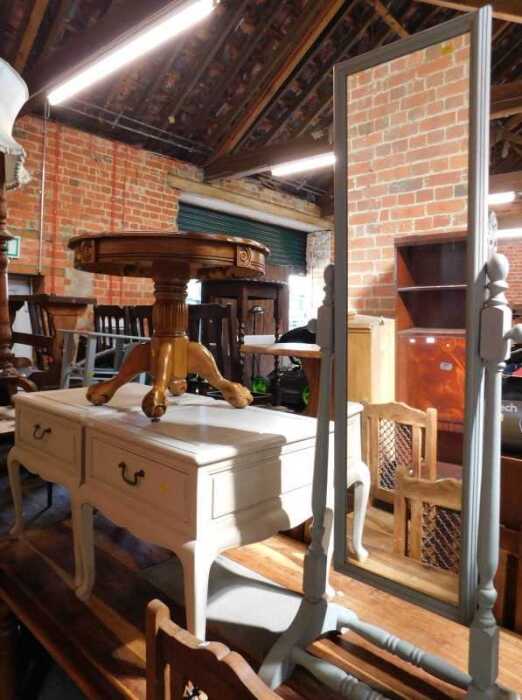 Furniture, comprising a pair of occasional tables, with single drawer, raised on cabriole...