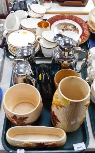 Ceramics and household wares, to include Sylvac bowl, vase, etc., a large black and blue dolphin...