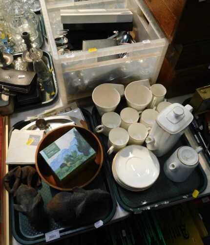 Ceramics and household wares, to include a Wedgwood white and gilt highlighted coffee and tea...