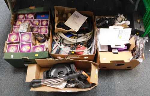 Household items, to include spatula, cake dishes, cake decorations, cooking pots, a vacuum...