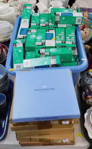 Ceramics and household items, to include seven Wedgwood collectors plates, and a basket...