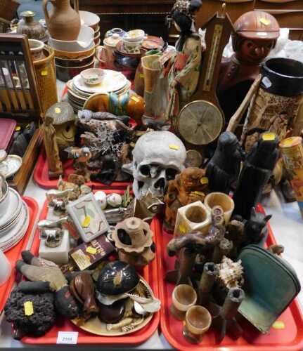 Ceramics and household wares, to include scorpion paperweight, animal figurines, a Keizer...
