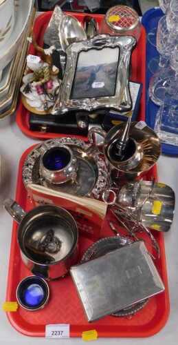 Plated wares, to include muffin dish with cover, tankard, wine stopper, picture frames,...