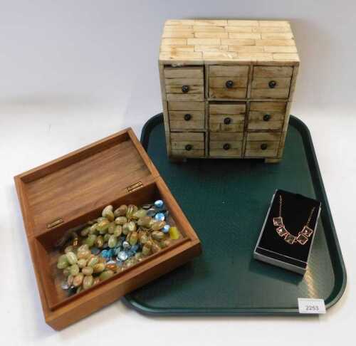 Costume jewellery, to include a jewellery box containing brooches, rings, a wooden jewellery box...
