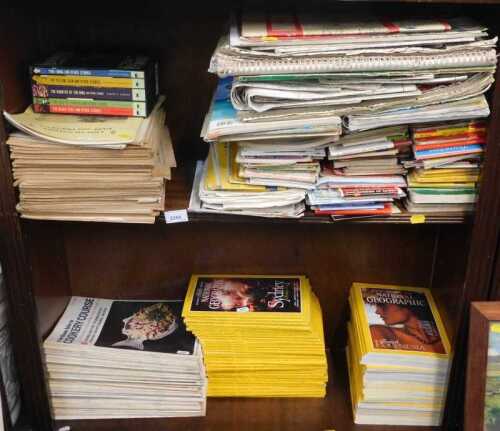 Books, to include Lincolnshire Past and Present magazines, National Geographic magazines, Cordon...