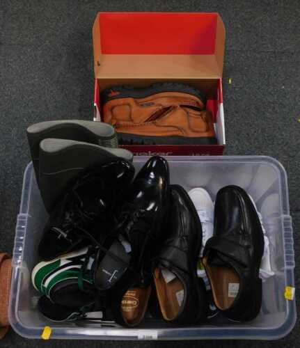 Shoes, including boxed Rieker anti-stress shoes size EU 44, a pair of black leather shoes,...