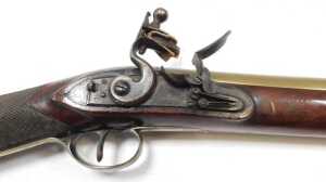 A late 18thC/early 19thC flintlock blunderbuss, with brass flared barrel, trigger guard, steel... - 2