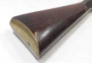 A late 18thC/early 19thC flintlock blunderbuss, with brass flared barrel, trigger guard, steel... - 3