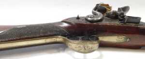 A late 18thC/early 19thC flintlock blunderbuss, with brass flared barrel, trigger guard, steel... - 4