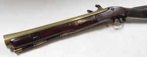 A late 18thC/early 19thC flintlock blunderbuss, with brass flared barrel, trigger guard, steel... - 7