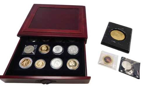 Commemorative coinage, to include crowns, gold plated coins, an Elizabeth II 2011 five dollar...