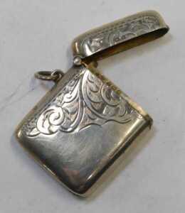 A George V engraved silver Vesta case, decorated with scrolls, Birmingham 1918, 0.93oz, 5cm x 4cm. - 4