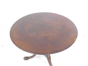 A George II mahogany supper table, with single piece circular tilt top, swivelling on a bird... - 2