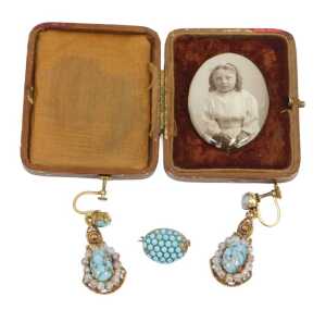 Early 20thC jewellery and effects, comprising a travel portrait of a young female, a silver...