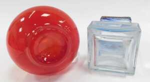 A Tamara Aladin for Riihimaen Lasi red glass ewer, with a ribbed column and compressed circular... - 3