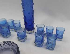 A Helena Tynell for Riihimaen Lasi cylindrical blue-tinted glass vase, with raised roundel... - 2