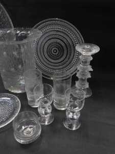 A group of Scandinavian clear glassware, including a Timo Sarpaneva vase, 21cm high, a Littala... - 3
