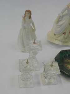 A group of collectables, to include a Moorcroft Freesia pattern green ground ashtray (AF),... - 3