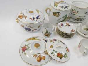 A group of Royal Worcester Evesham pattern part tea and dinner wares, including serving dishes,... - 4