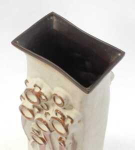 A 1970's shelf pottery vase, of rectangular tapering form, decorated with roundel and trailing... - 3