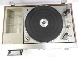 A Sharp stereo music centre, SG-220E, 58cm wide. - 4