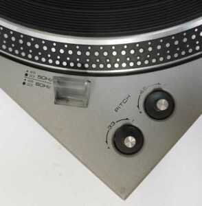 A Technics Direct-Drive record player system, SL-150, 44cm wide, together with a Sme Precision... - 4