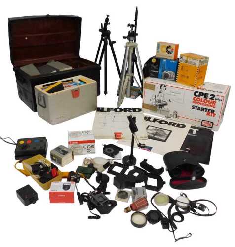 A collection of photographic equipment, including a Jobo colour processing starter kit,...