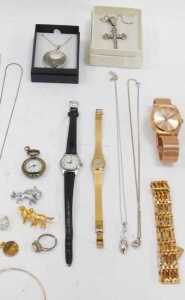 A group of assorted costume jewellery, to include flower pendant and chain, white metal tulip... - 2