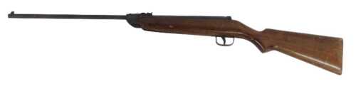 An NAC .22 calibre air rifle, AO3841, 103.5cm long.
