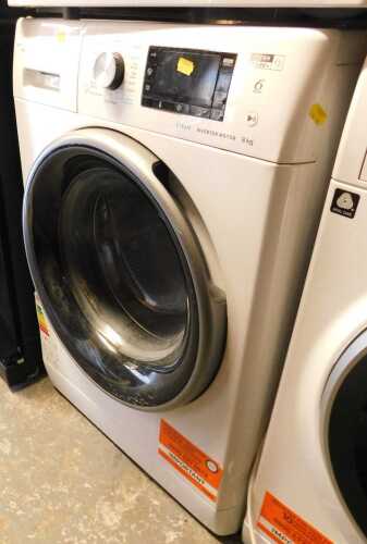 A Whirlpool 8kg steam inverter washing machine.