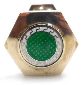 A pair of George V silver and guilloche enamel knife rests, the hexagonal ends inset with green,... - 3